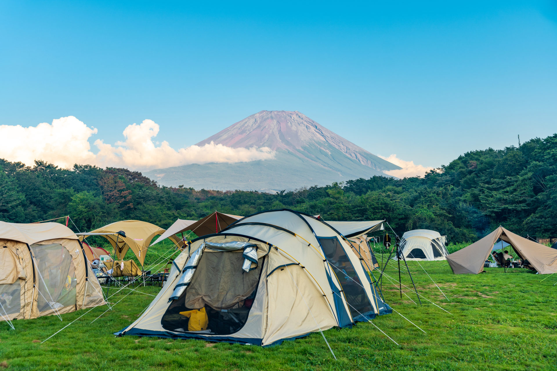富士山とシェードテント